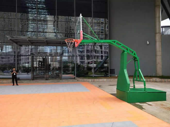 籃球架